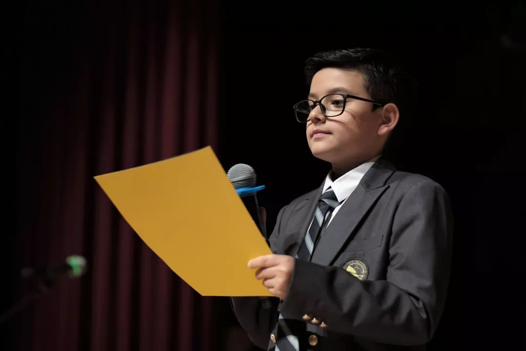 与世界大声交谈凯文营地tedx演讲培训师仅三天成就超级演说家