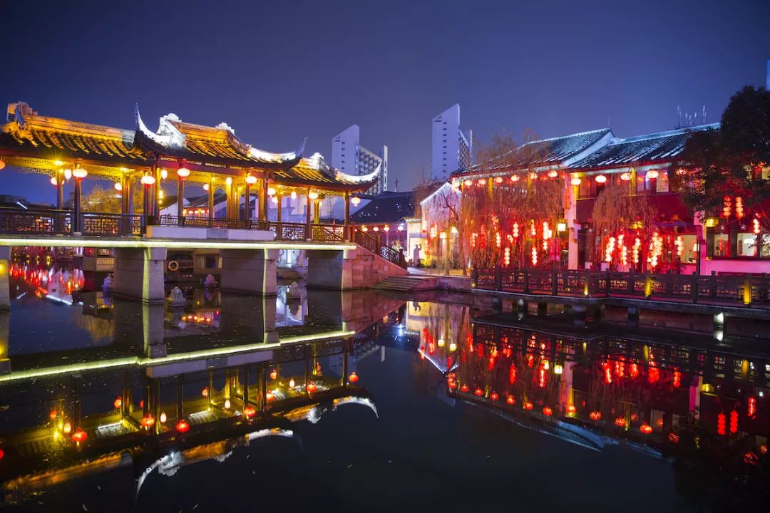 湖州衣裳街 项飞 摄未来,街区将逐步打造全电厨房,全电商铺,为商户