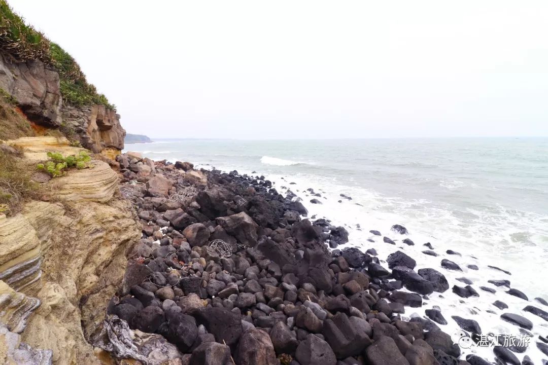 排列的梯田这些千姿百态的自然遗产更加让人惊喜在海边硇洲岛层峦叠嶂