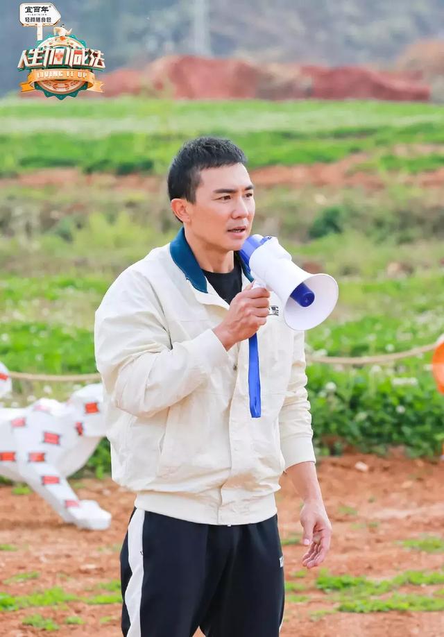 "校长"刘畊宏将因其自身的自律严格著称,他严格把关学员们的训练和
