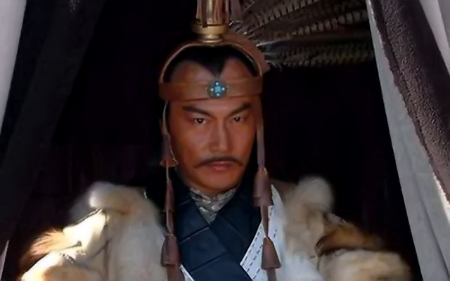 可怜的东胡王,稀里哗啦的就被剁了脑袋.