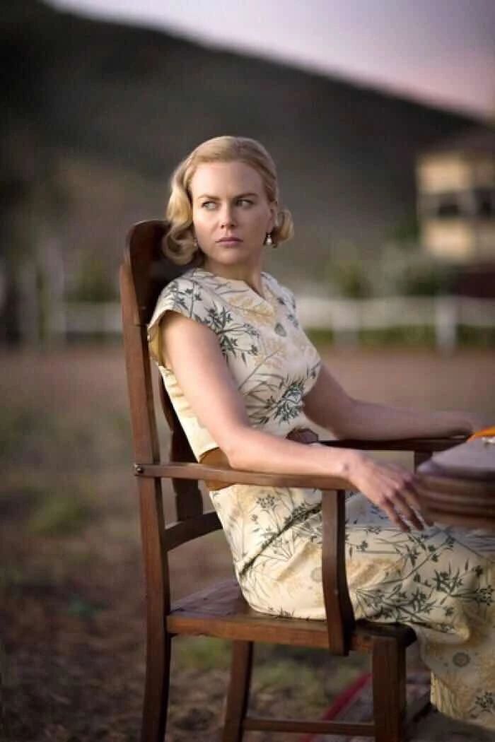 妮可基德曼穿抹胸裙女王范十足她大概是穿旗袍最美的外国人