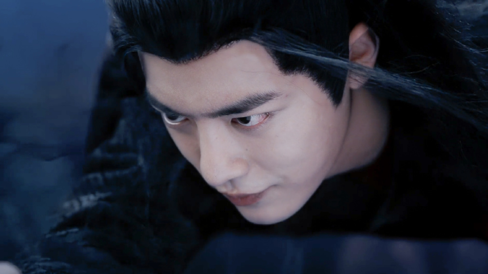 原创肖战自爆陈情令趣事名场面戏份卡住脚踩塌屋顶还爆笑