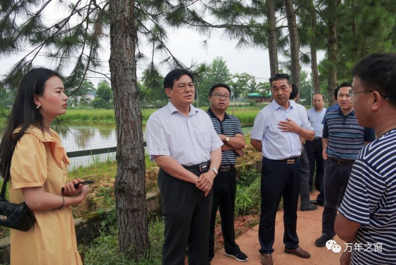省农业农村厅调研组来万年调研鄱阳湖区禁捕退捕工作_倪美堂