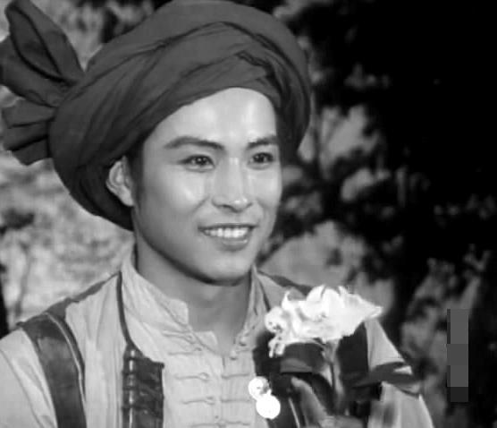 除此之外,这个明星班的同学还有:王玉璋,曹蓬,赵雍,马静,朱晓鸣