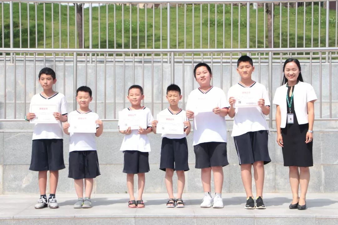 科技在心创新在手记西安枫叶国际学校第十九届中小学电脑制作活动机器