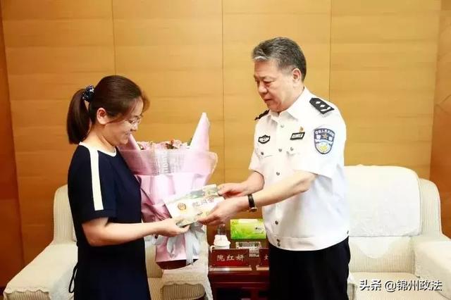 公安部"公安文化基层行"文艺小分队到北京房山区,朝阳区慰问演出_刘灿