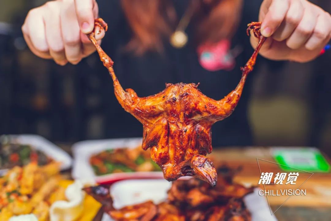 买一送一炸鹌鹑正式上线月售3000只的河口炸鸡翼餐厅3周年了