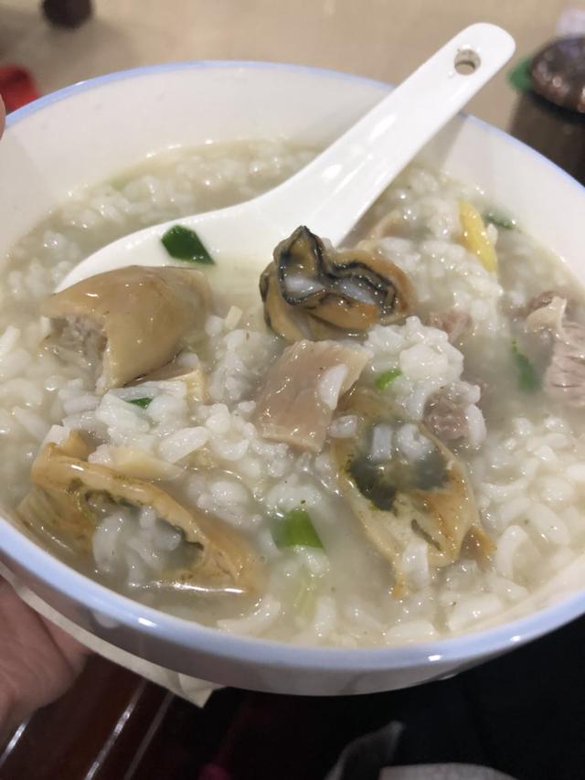 夏天蚝农经常煮这粥,营养易消化,味道也十分鲜美