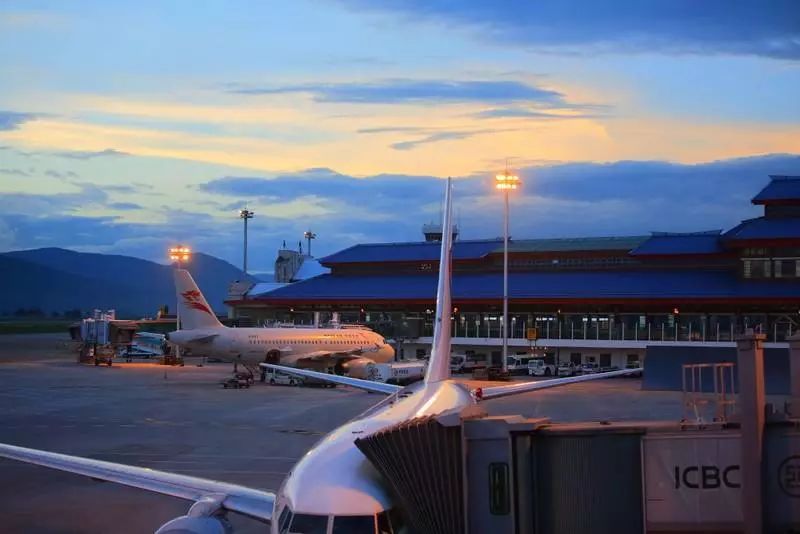 丽江机场新建t3航站楼获得批复 2025年吞吐量达1100万人次_机位