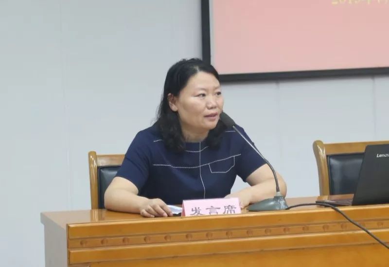 学校校长,学生社区实践常务副站长沈双英,新桥职校学生处副主任李梅