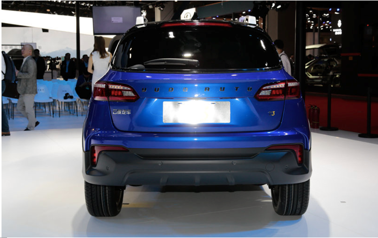 颜值当道 云度π3敢为时尚先