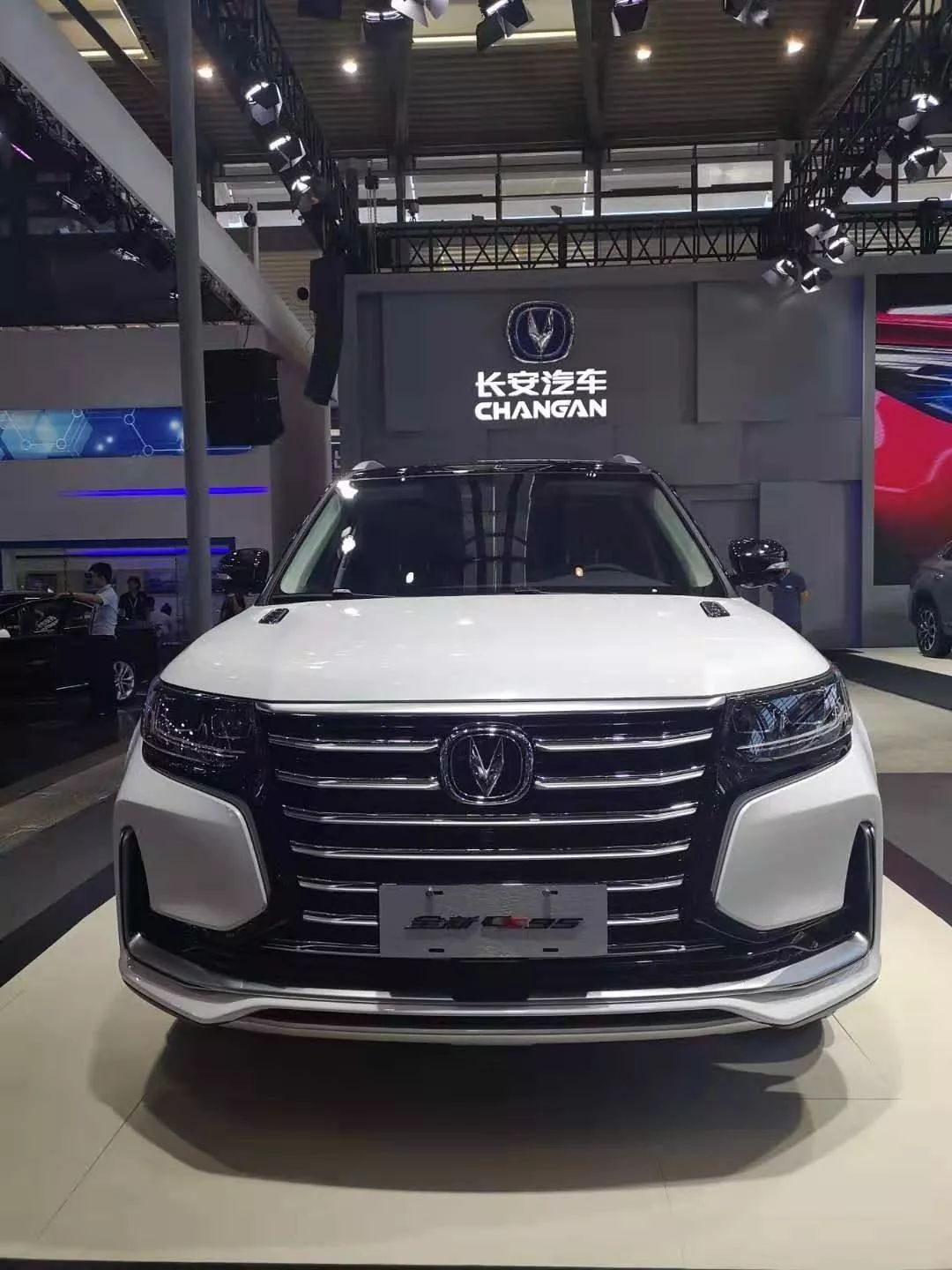 长安汽车国六b车型亮相西安车展