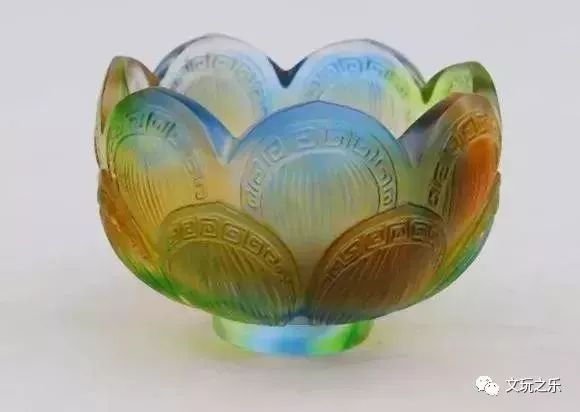 在文玩界"琉璃"就是玻璃,在古代它却是五大名器之首