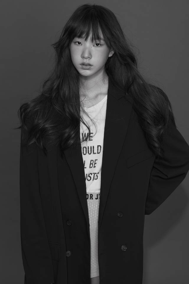 小s女儿拍写真太惊艳长成超模脸