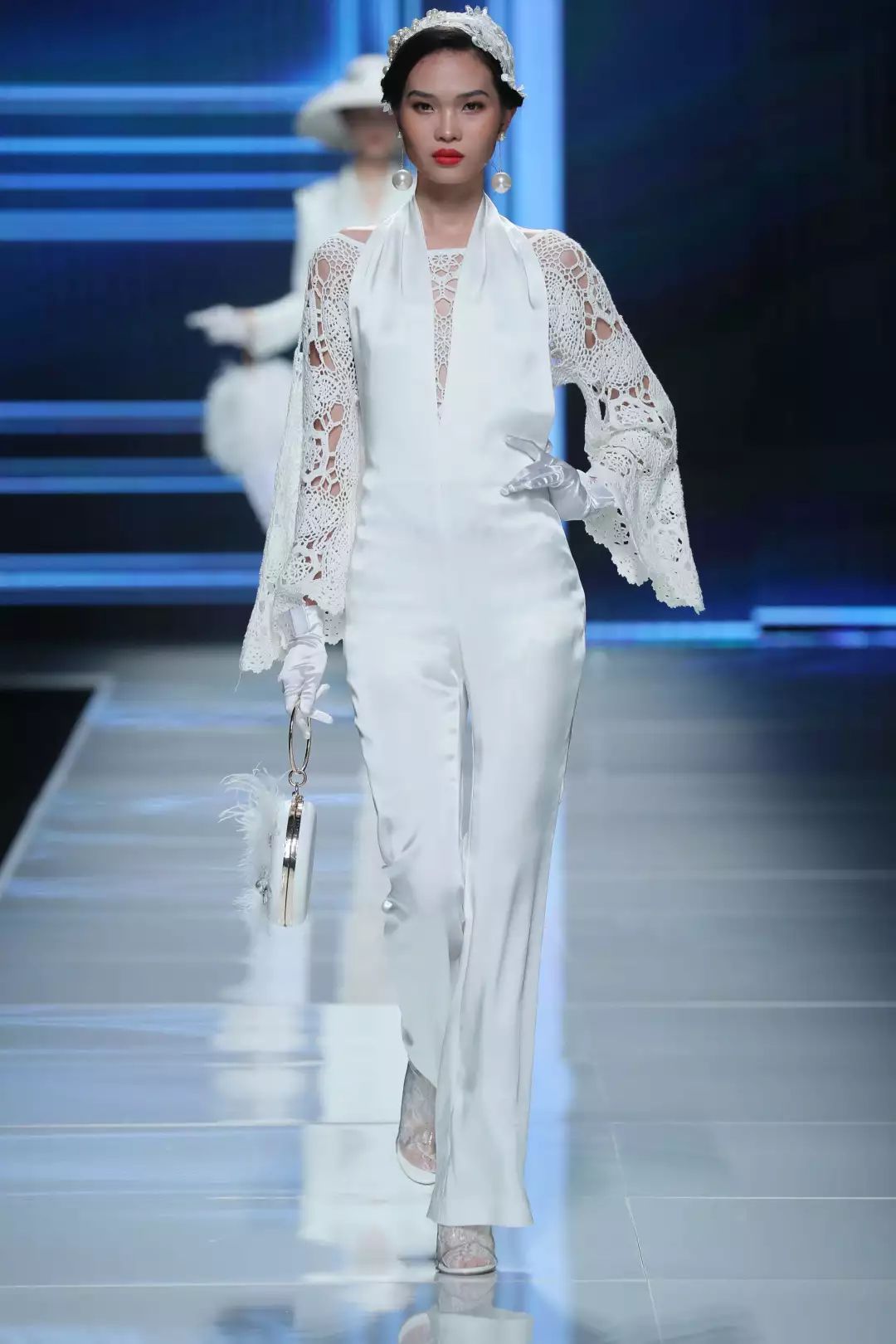 therunway第一天看秀就手机内存不足