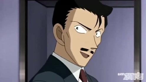 名侦探柯南毛利小五郎一看就是在装傻原因如下