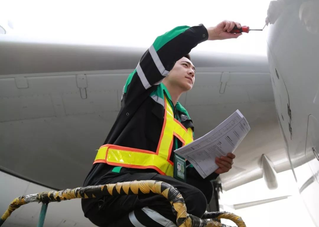 再获新突破白云地勤取得民航局波音78789维修许可