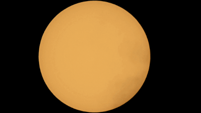 富士用xt3探寻宇宙深处飞机空间站与日月共舞