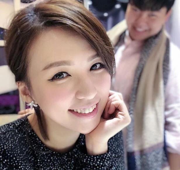 相集晒终极性感!tvb小花爆老公底线比自己低:现在时代不同