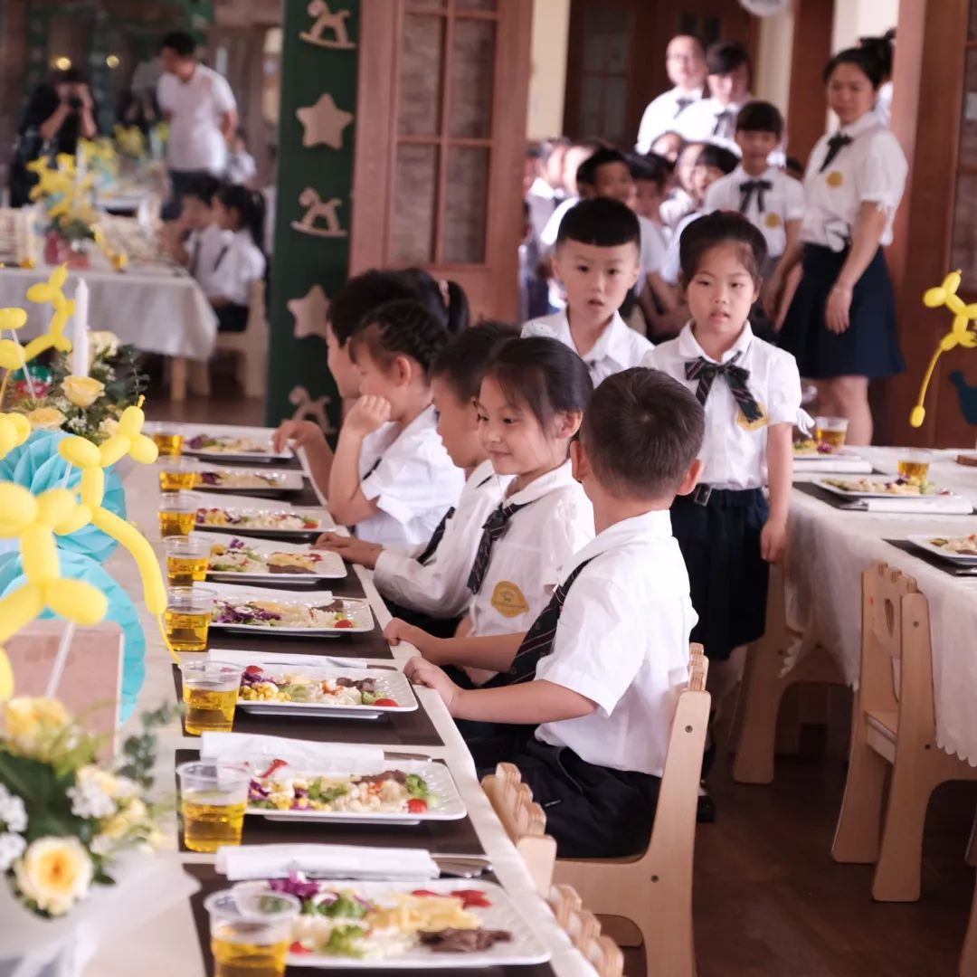 优雅气质从"吃"开始——记小绅士小淑女西餐派对体验日_礼仪