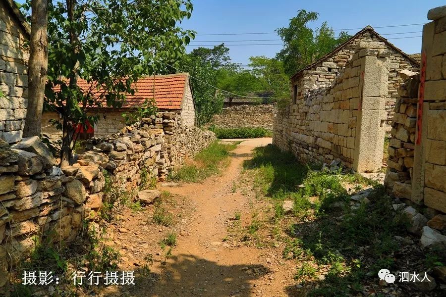 纪实随拍走进泗水古村落金庄大泉村请问这些都是谁家的房子
