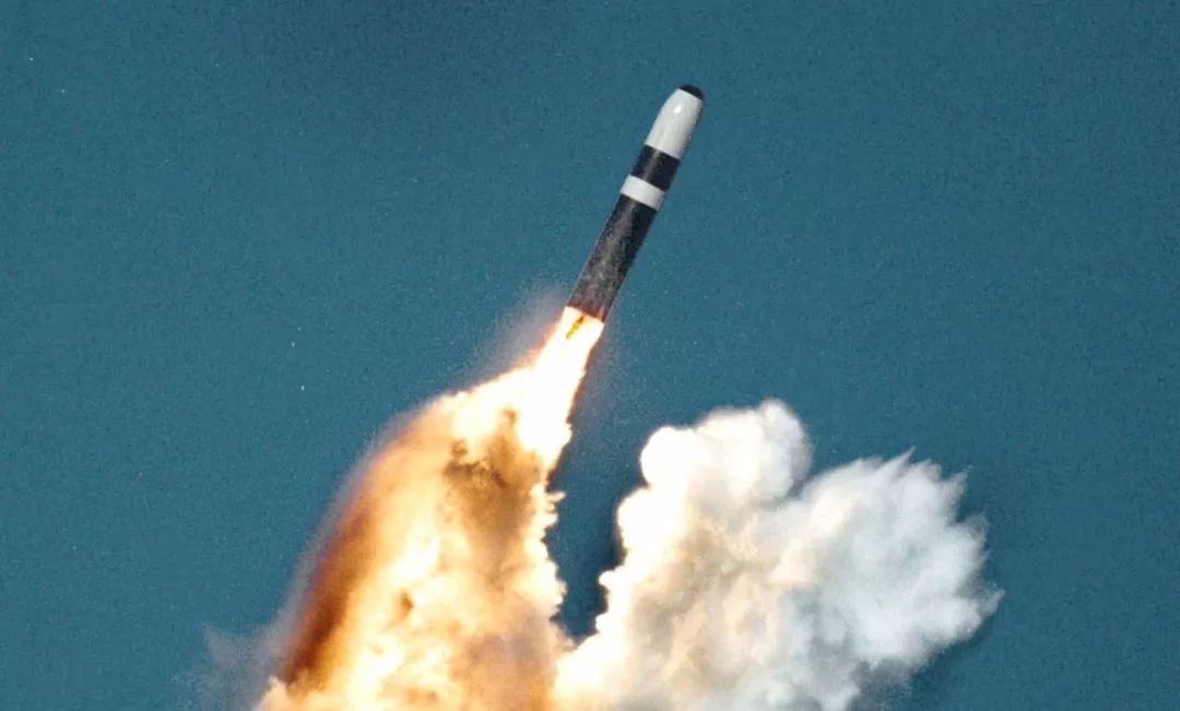 240枚核导弹从深海腾空而起 1920颗核弹直奔攻击目标:防不胜防!