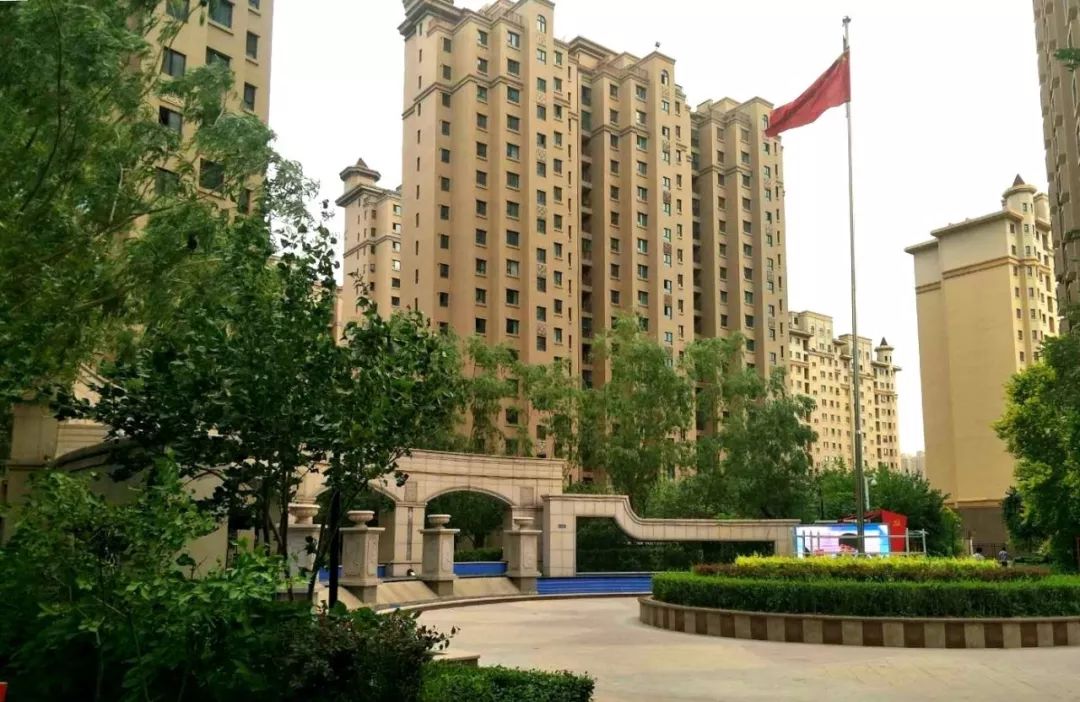 广汇物业马德里春天项目组荣获"自治区工人先锋号"