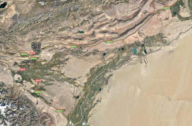 南部是喀喇昆仑山,东部是塔克拉玛干沙漠,这样三面环山地形地貌导致