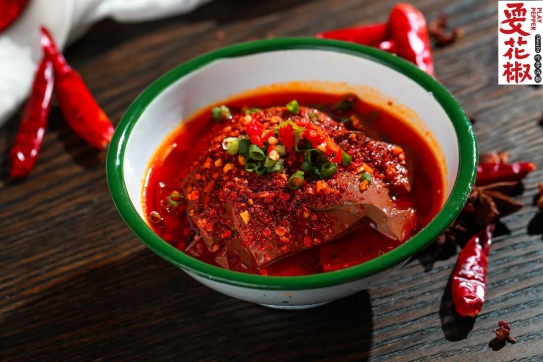 冒椒鸭血旺▲红糖糍粑▲成都冰粉02藏在商场的冷锅串串店,去得趁早