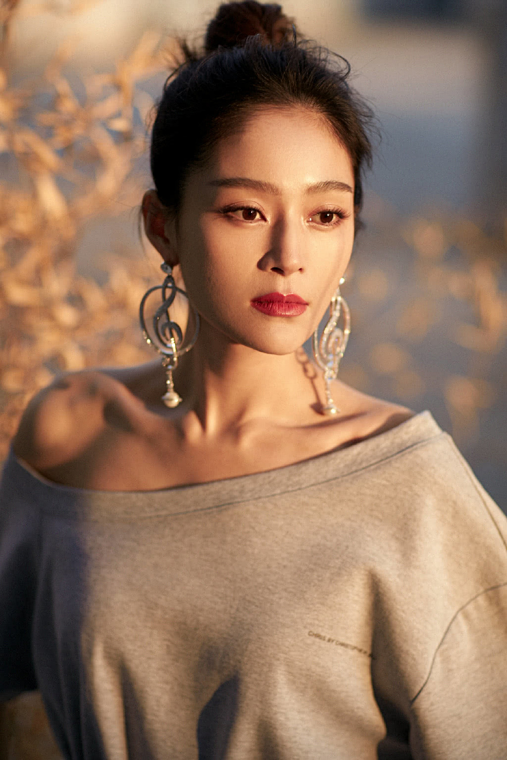而她能够走红除了自身的演技之外,还有一点是因为这个王媛可跟袁姗姗