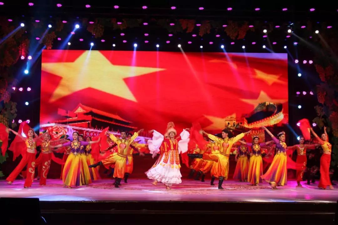 预告聆听现场版花儿为什么这样红喀什歌舞团来闵行演出啦有票送