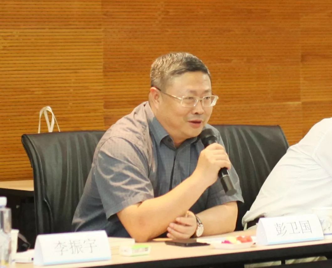 黄昌勇认为,王国伟教授书稿的价值恰恰在于超越宏大话题,进入城市文化