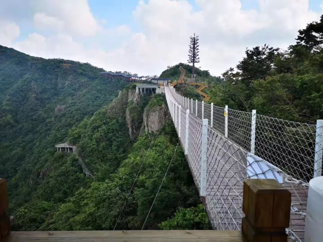 【七星谷】,位於安吉縣山川鄉南端,東接餘杭,南壤臨安,天目山脈貫穿