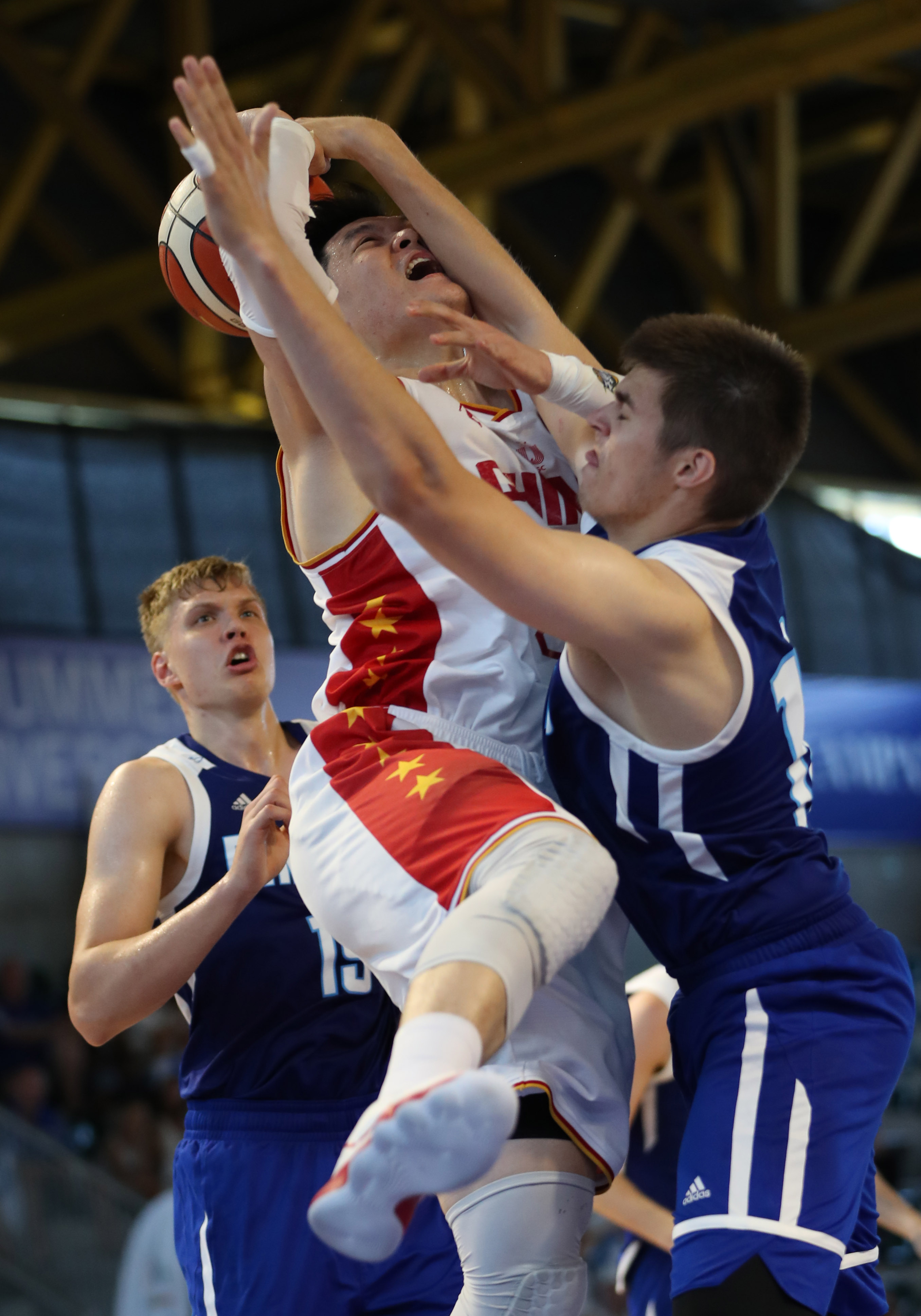 篮球——男篮:中国队不敌芬兰队