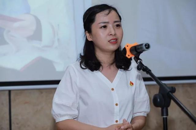 经过激烈角逐,来自清镇市的王艳妮,南明区的庄品瑫,花溪区的唐沁分别