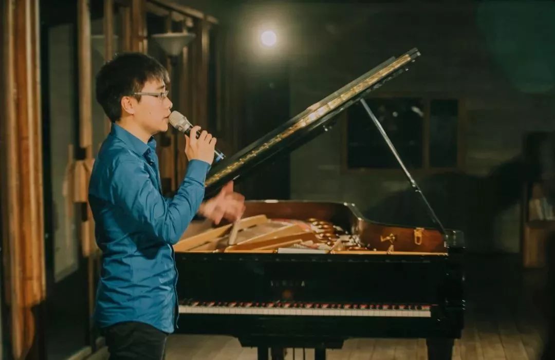 祝贺中国青年钢琴家阿布钢琴独奏会成功举办
