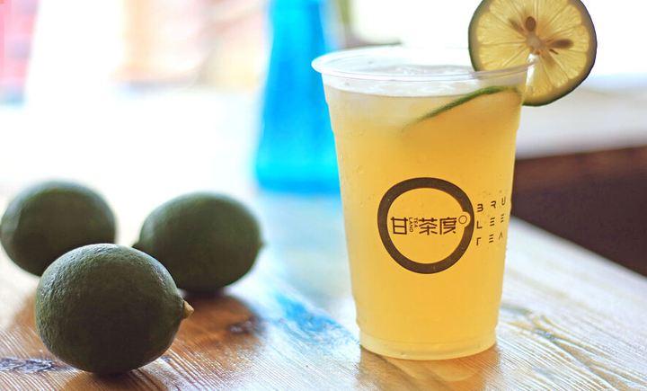 原创还敢喝吗甘茶度奶茶卫生极度不合格店员白给我都不喝