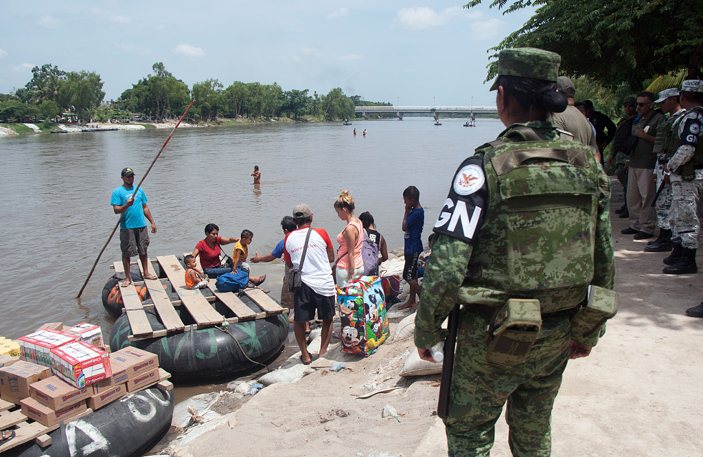 墨西哥国民警卫队严防非法移民偷渡前往危地马拉