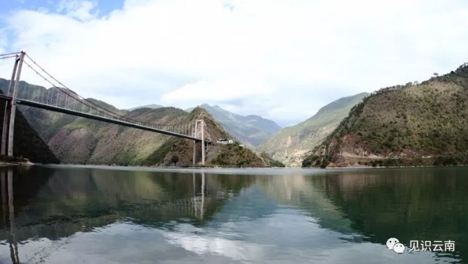 这条贯穿云南的214国道,一路万千美景,走过一次就会爱上
