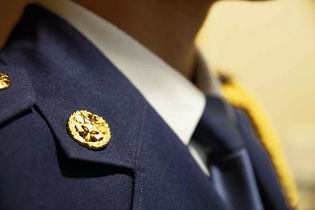 充分了解普及火焰蓝新制服才是防骗第一步