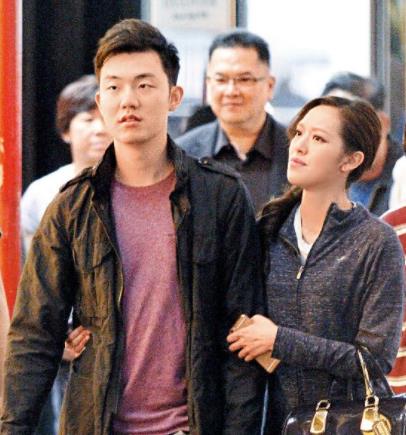 为进一步箍实男友,早前男友买楼做业主,冯盈盈更瞒住父母主动贴首期