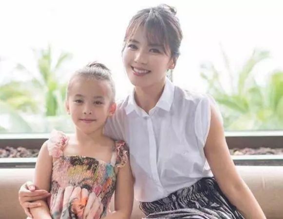 李湘富养女儿不算啥看完刘涛女儿的生活网友这才是真正富养