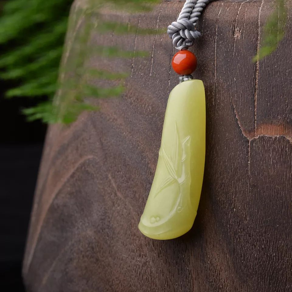 美鉴玉雕中的竹报清新脱俗的雅趣