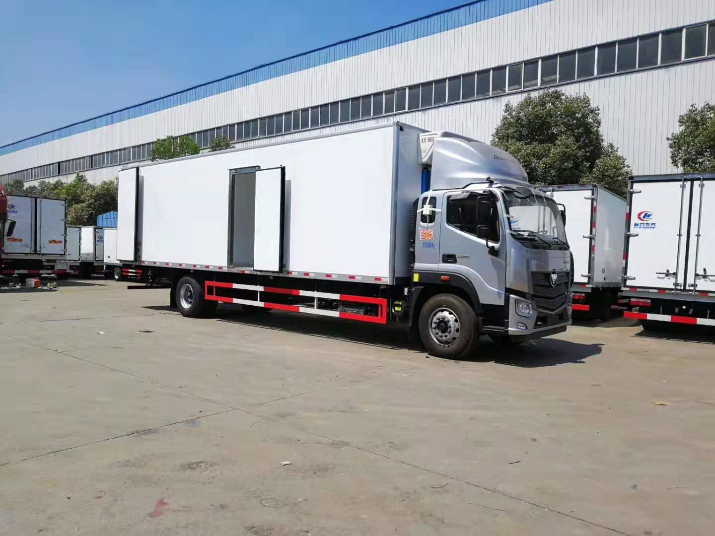 福田欧马可s5厢长958米冷藏车单桥中厢体最长的冷链运输车货车安全已