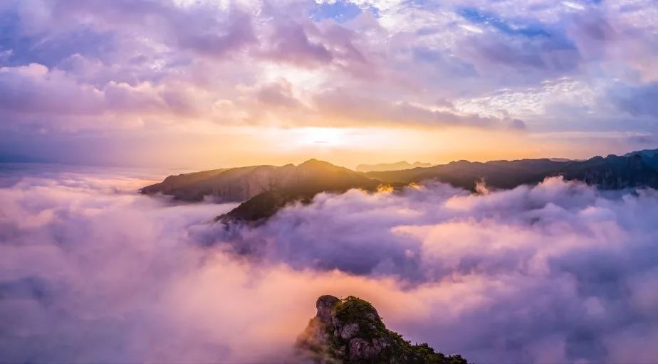 想看绝美的烟雨江南还是得去这座仙山周末自驾出发