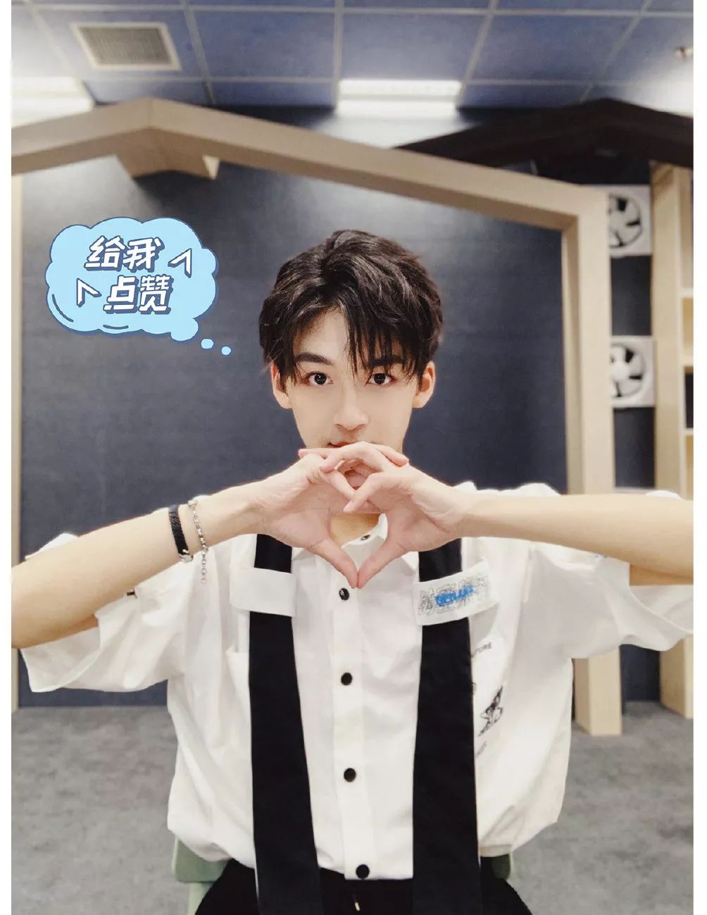 何洛洛:任豪,赵让,刘也,还有肖凯中,邓佳坤……其实蛮多的,都还蛮好的