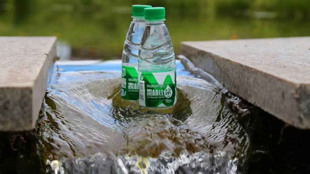 好水贵在天然丨露林山泉每一滴水都来源自长白山