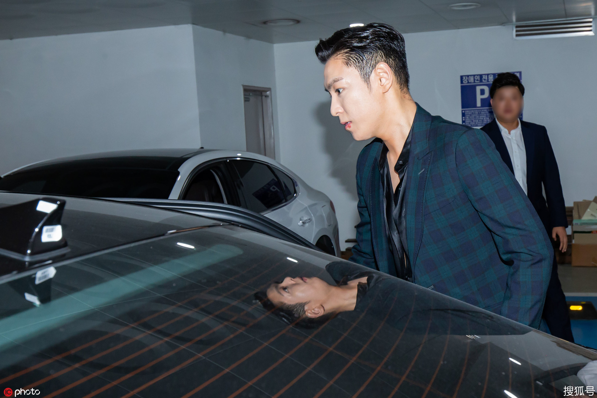 bigbang成员top退伍,吸毒的他仍然人气不减