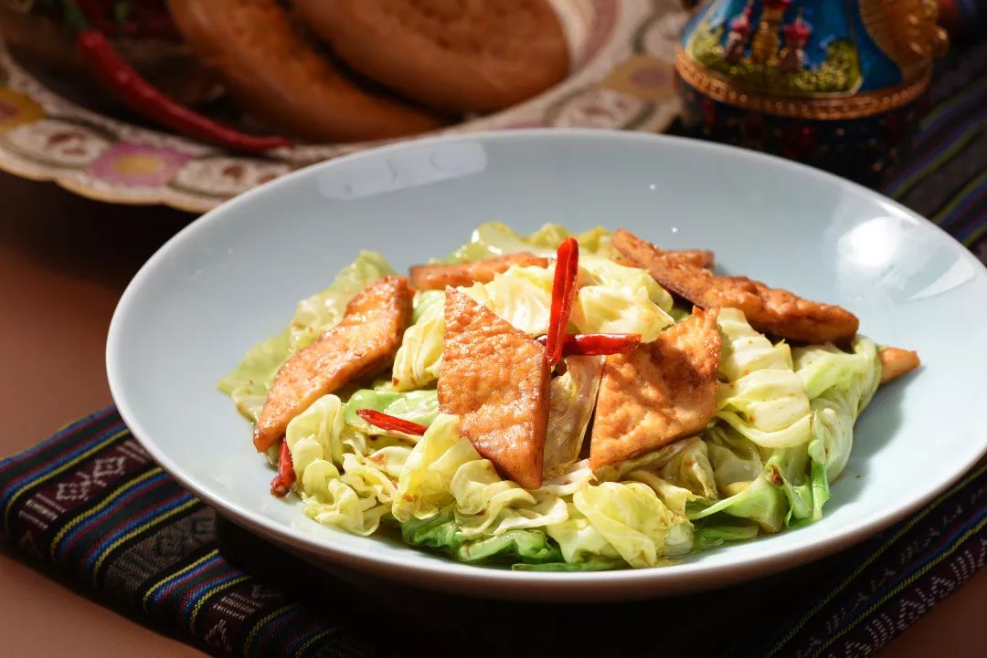 包包菜炒馕 ·扛把子级的红柳烤肉,每一串都是超大号,撸起来超得劲